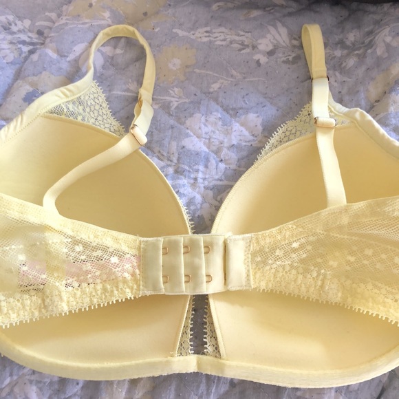 New w/o tags Incredible Victoria’s Secret Plunge Bra - Picture 3 of 4